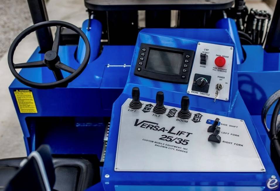 2025 VersaLift 25/35