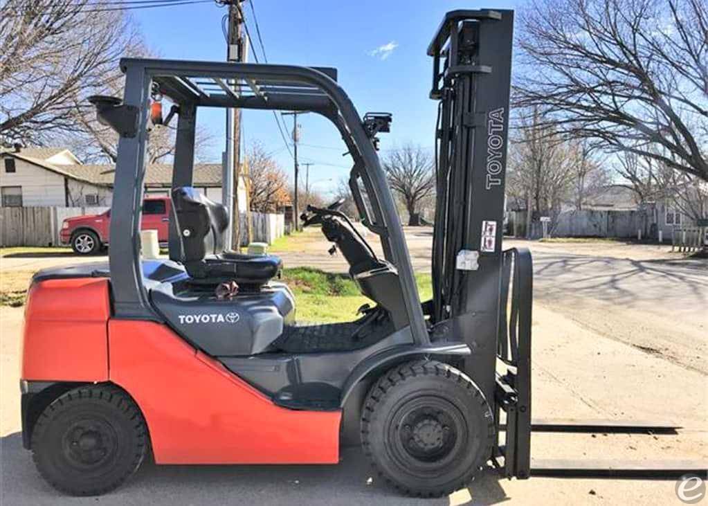 2013 Toyota 8FDU25 Diesel Forklift