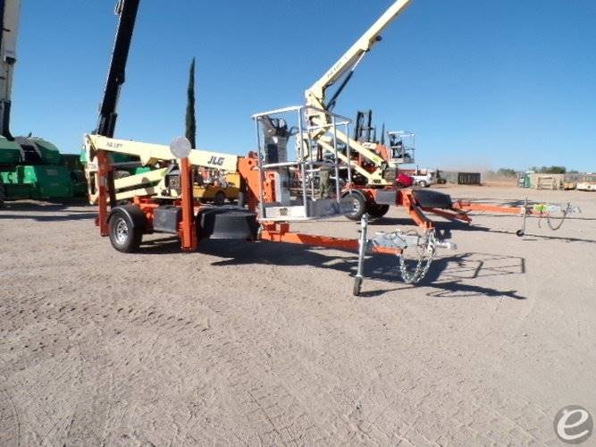 2019 JLG T350