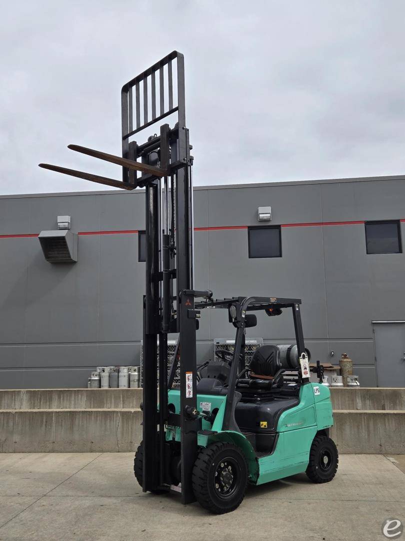 2020 Mitsubishi FG25N