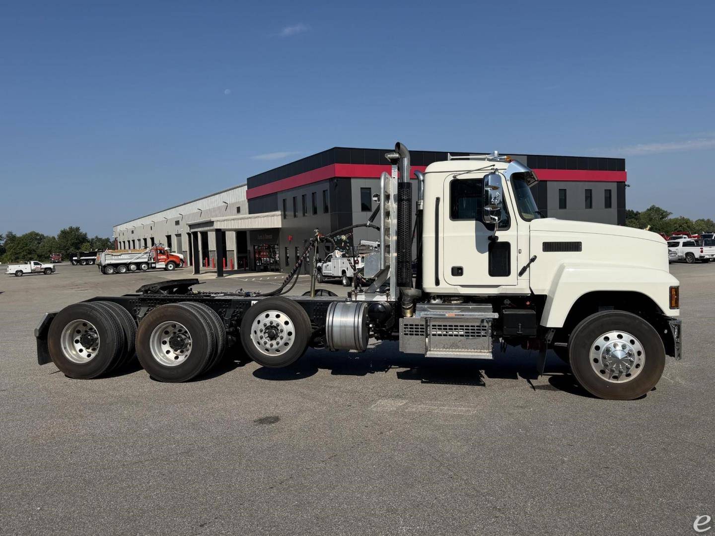 2025 Mack PINNACLE 84T