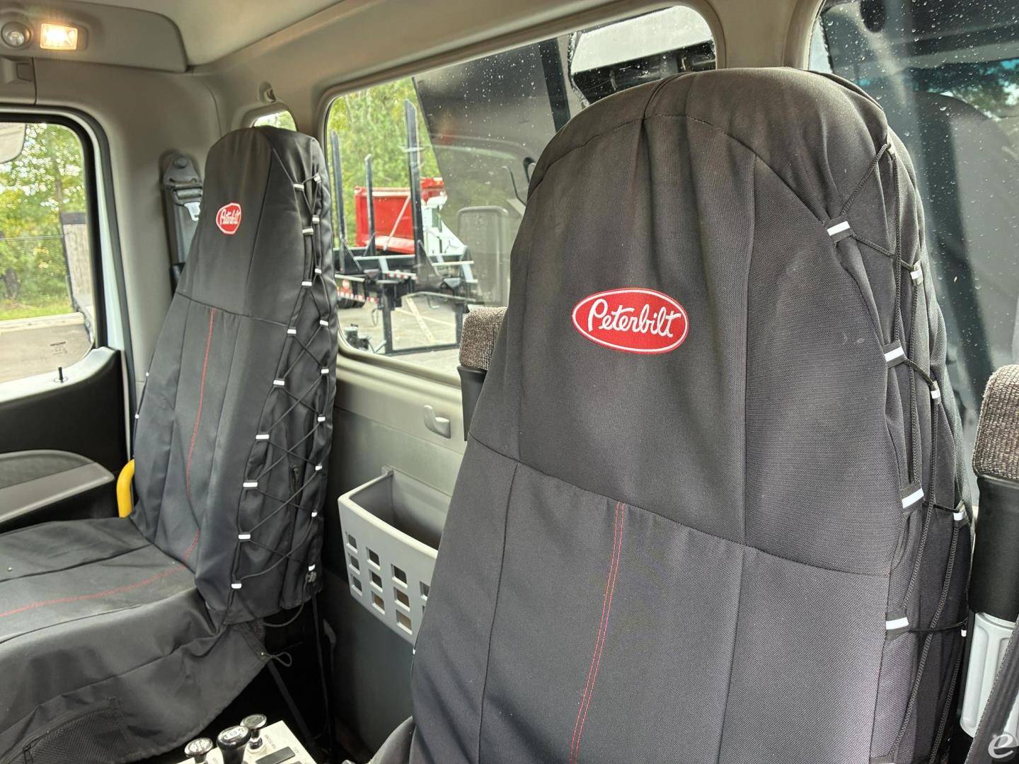 2025 Peterbilt 567