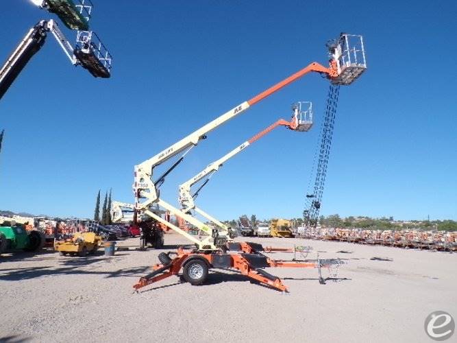 2019 JLG T350