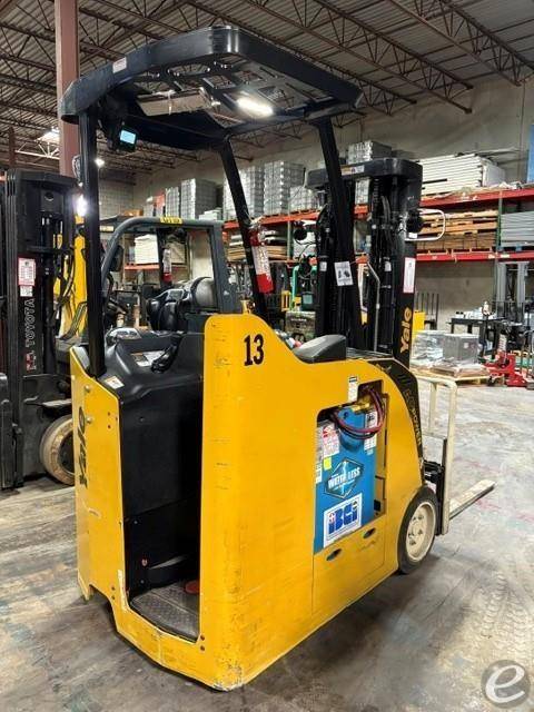 2019 Yale ESC040AD