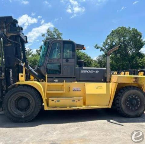 2017 Hyster 250D-9