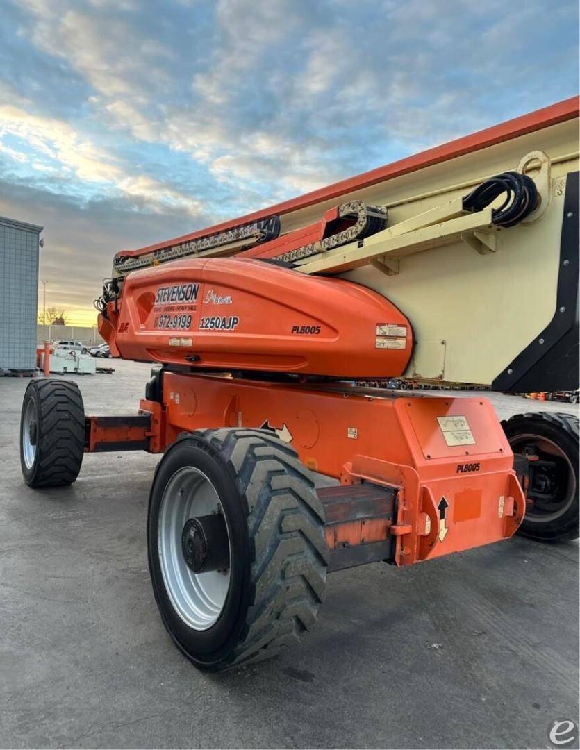 2015 JLG 1250AJP