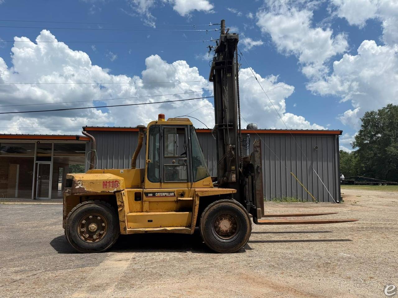 2000 Cat DP135