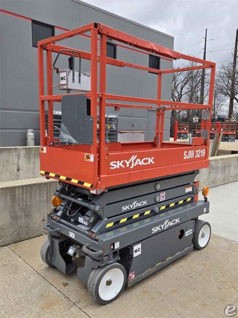 2019 Skyjack SJIII3219 Electric Scissor Lift - 123Forklift