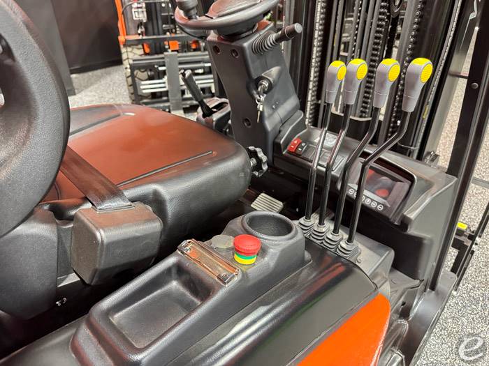 2026 Viper Lift Trucks FB16S