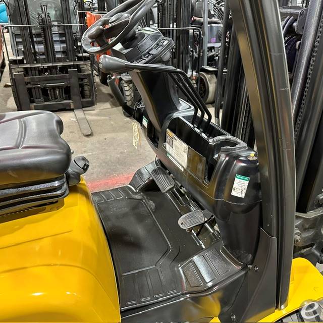 2020 Yale GLC060VX