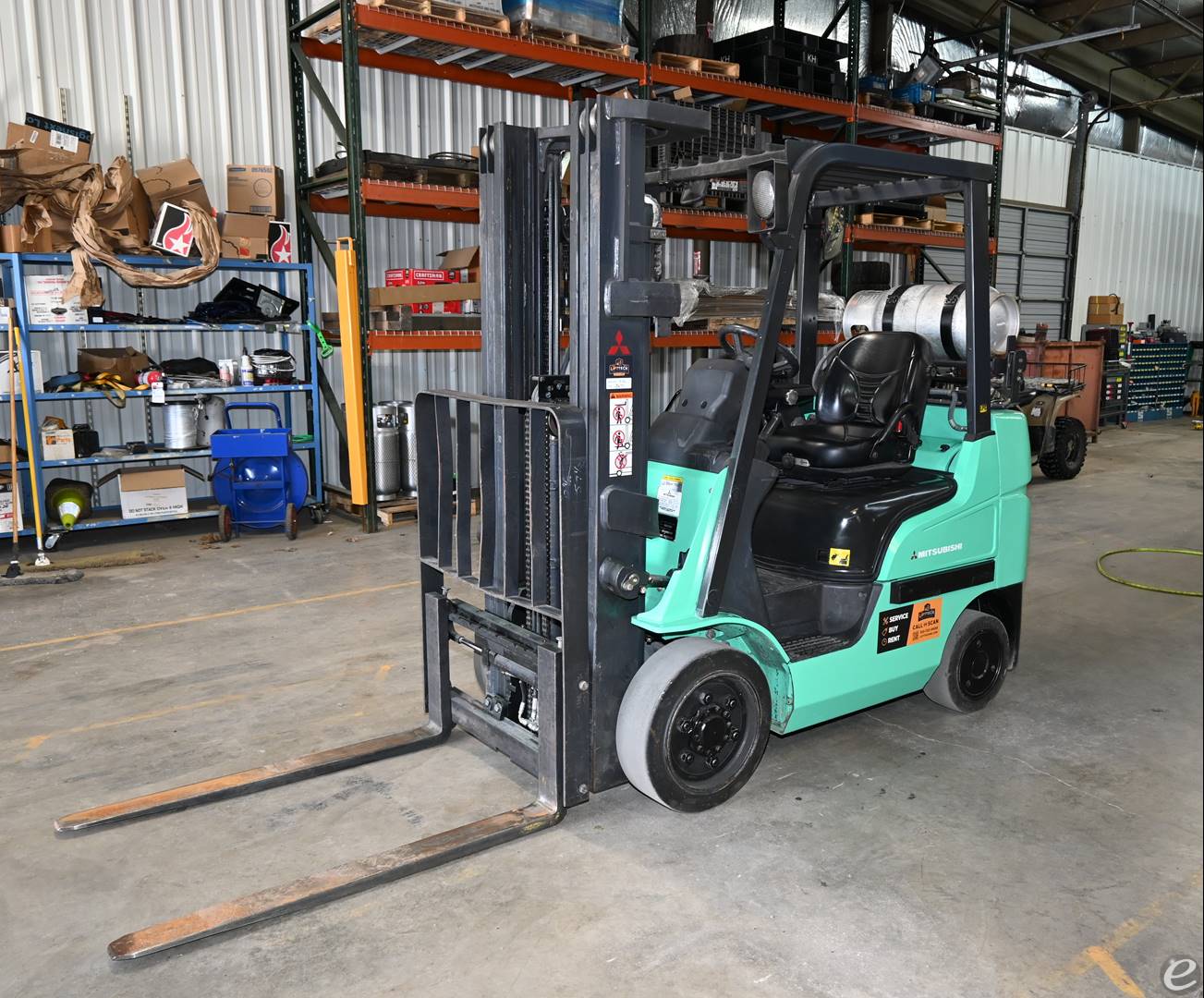 2017 Mitsubishi FGC25N