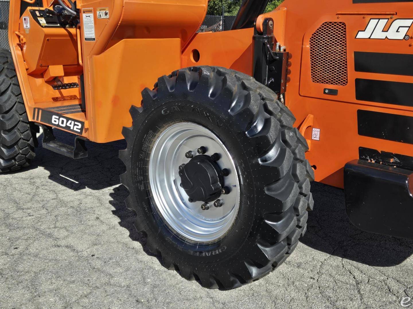 2019 Skytrak 6042