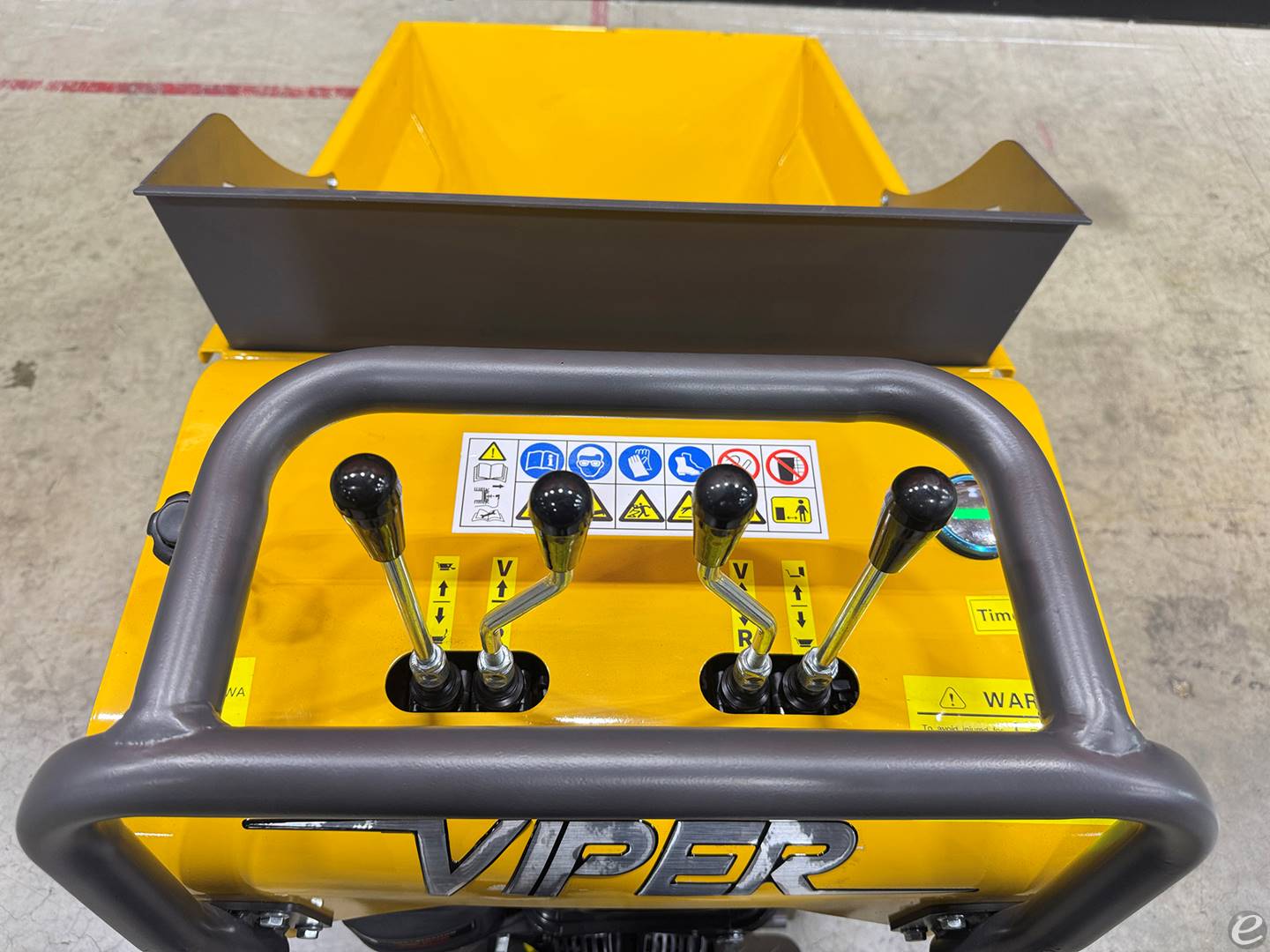 2026 Viper Lift Trucks VCC10