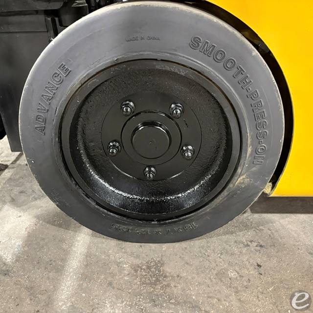2022 Yale ERP040VT