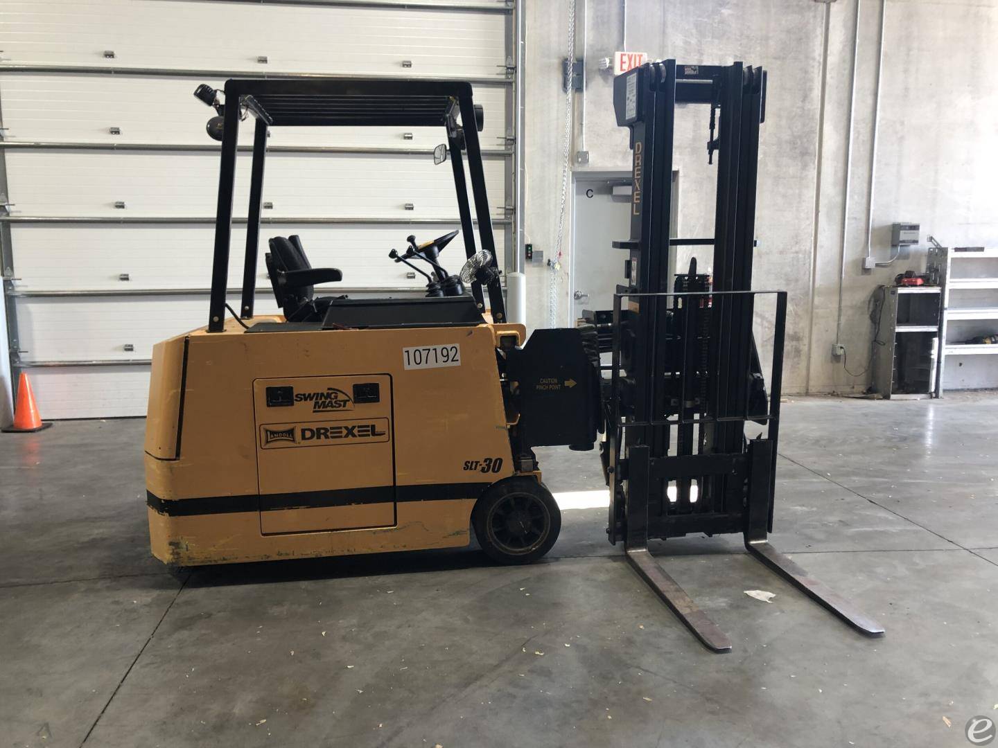 1994 Electric Drexel SLT30 Electric Man Down Swing Reach Turret