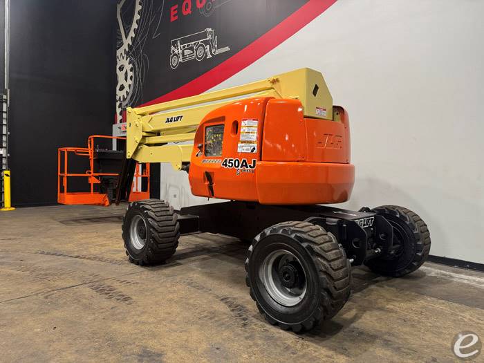 2015 JLG 450AJ