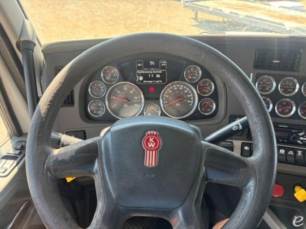 2019 Kenworth T880