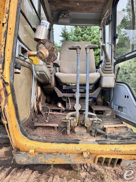 1994 John Deere 790E LC