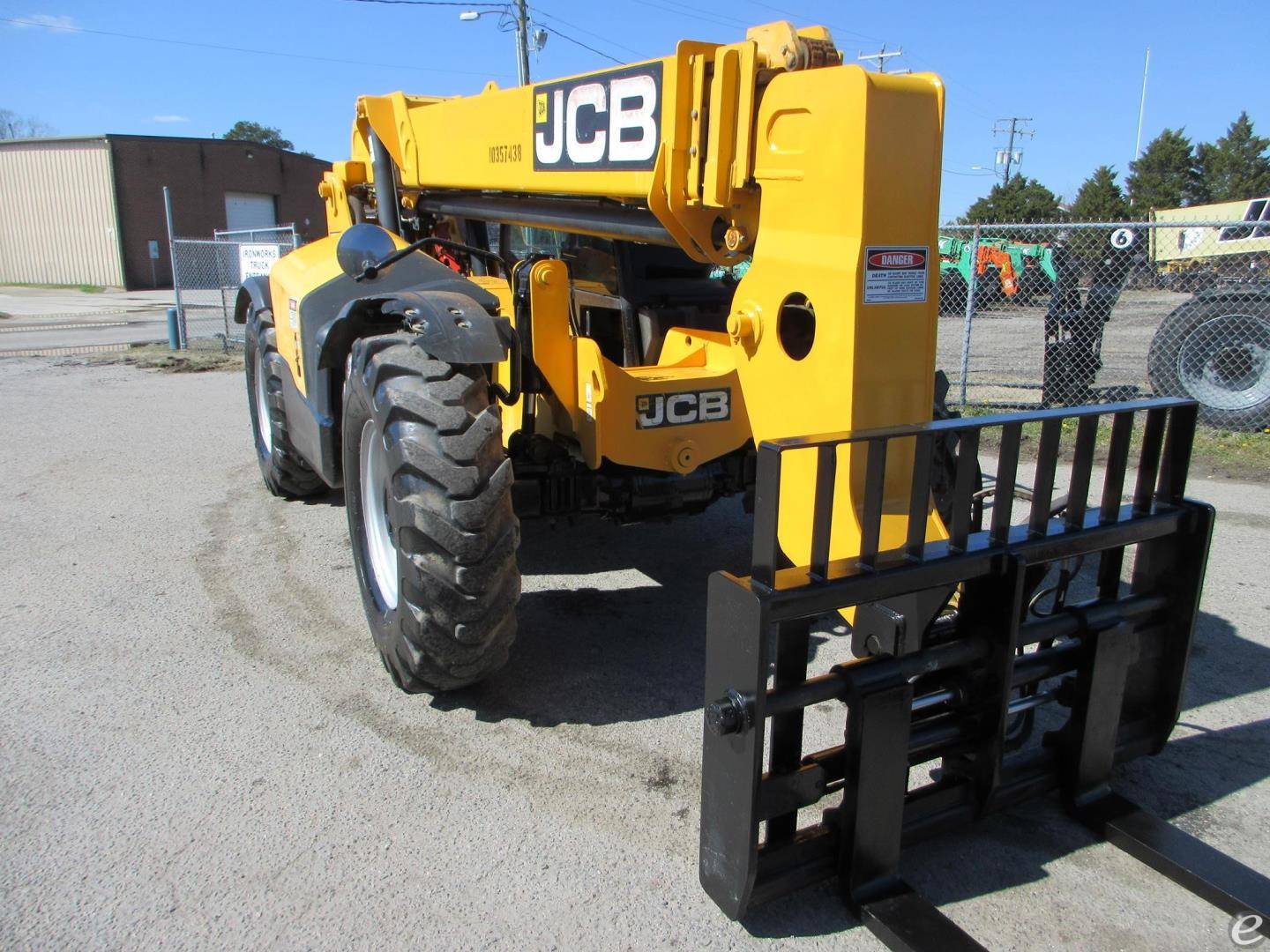 2015 JCB 509-42