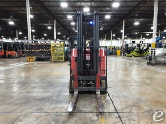 2015 Raymond 425 C40TT Electric Stand Up End Control (Docker)       Forklift - 123Forklift