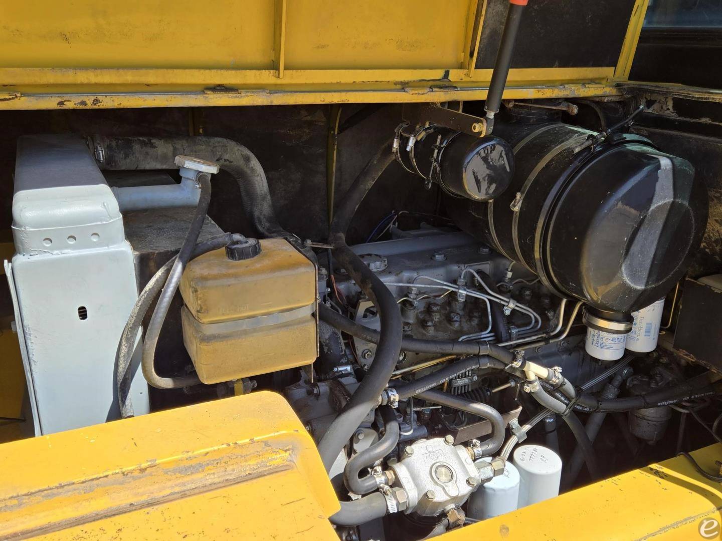 2000 Yale GDP230DA
