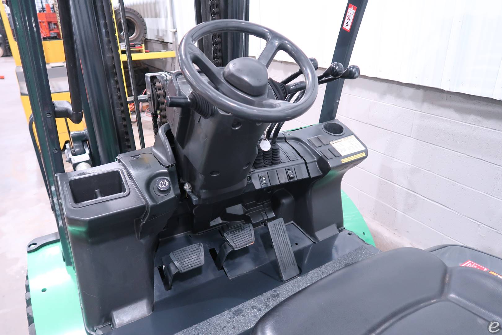 2013 Mitsubishi FG50CN