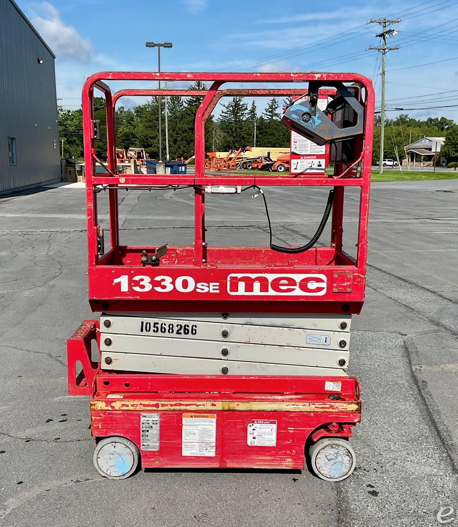 2017 JLG 1330SE