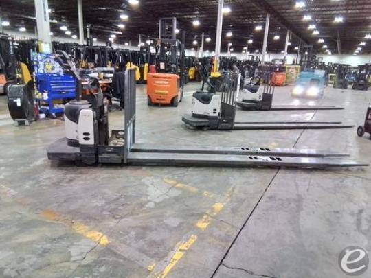 2013 Crown PE4500-80 Electric Forkl...