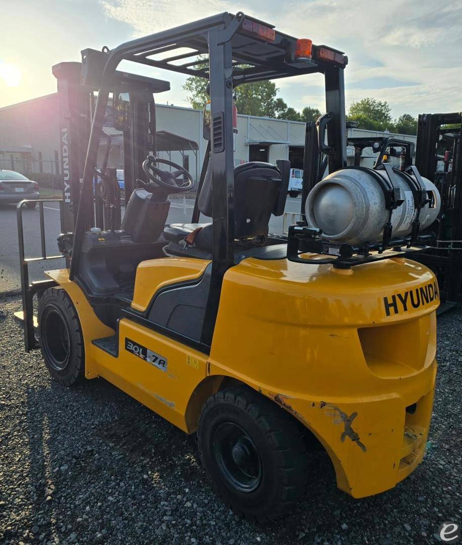 2021 Hyundai 30L-7A
