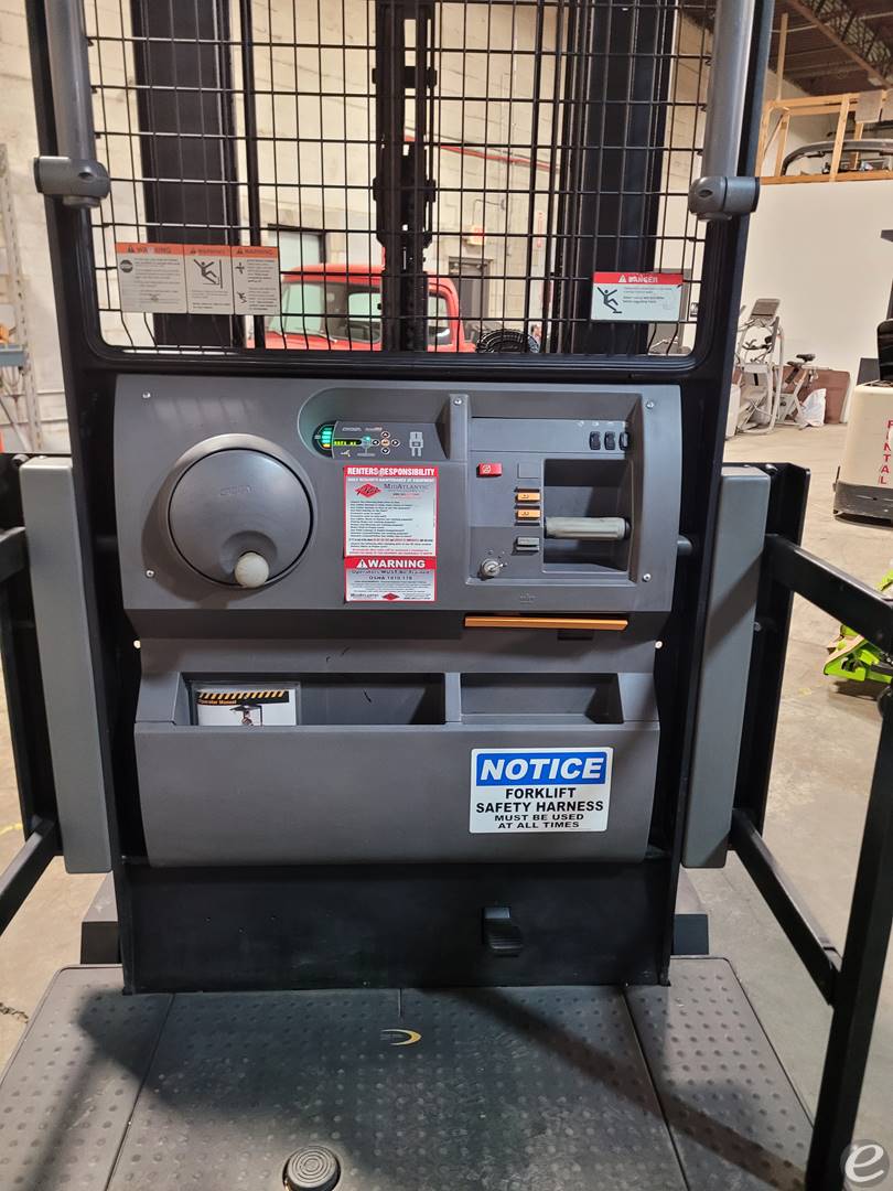 2012 Crown SP3520-30