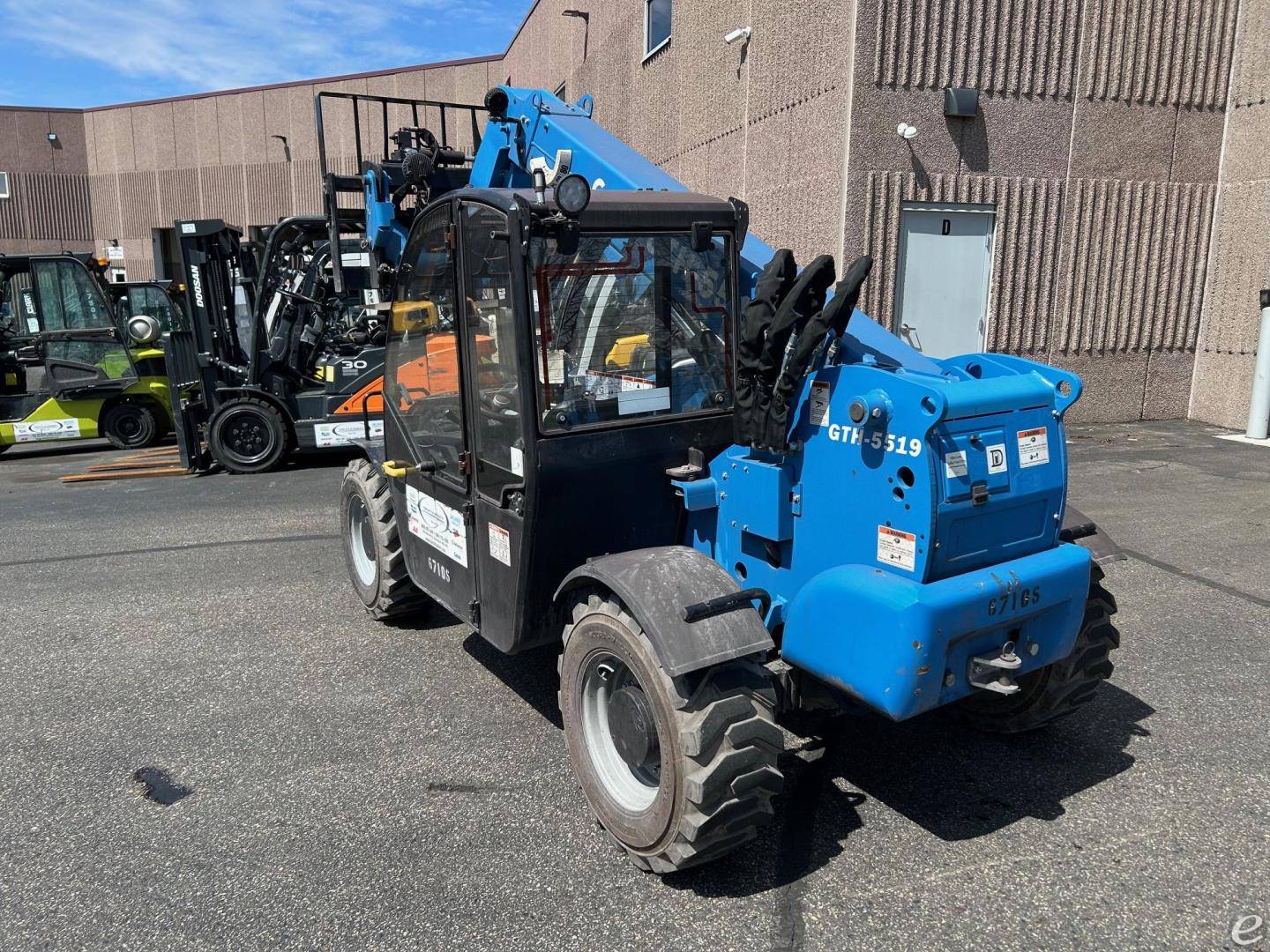2023 Genie GTH-5519