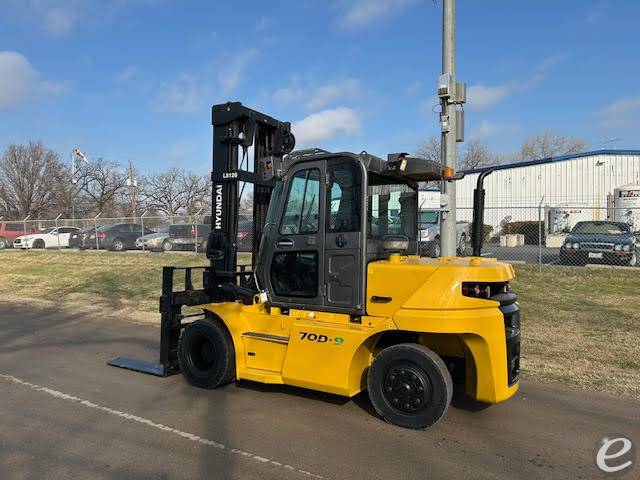 2019 Hyundai 70D-9