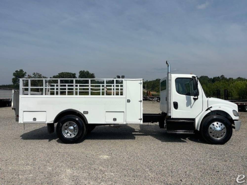 2016 Freightliner BUSINESS CLASS M2 106