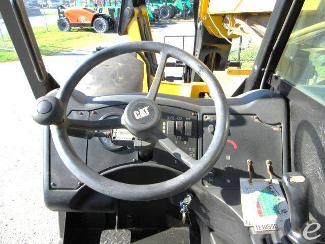 2012 Cat TL1055