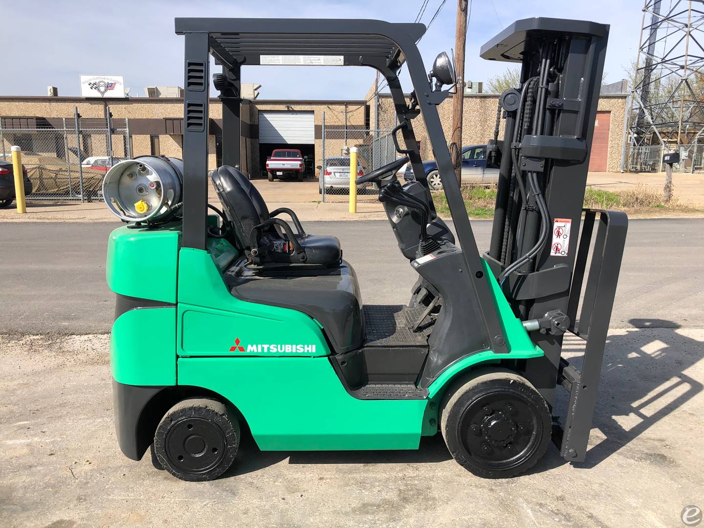 2004 Mitsubishi FGC25N
