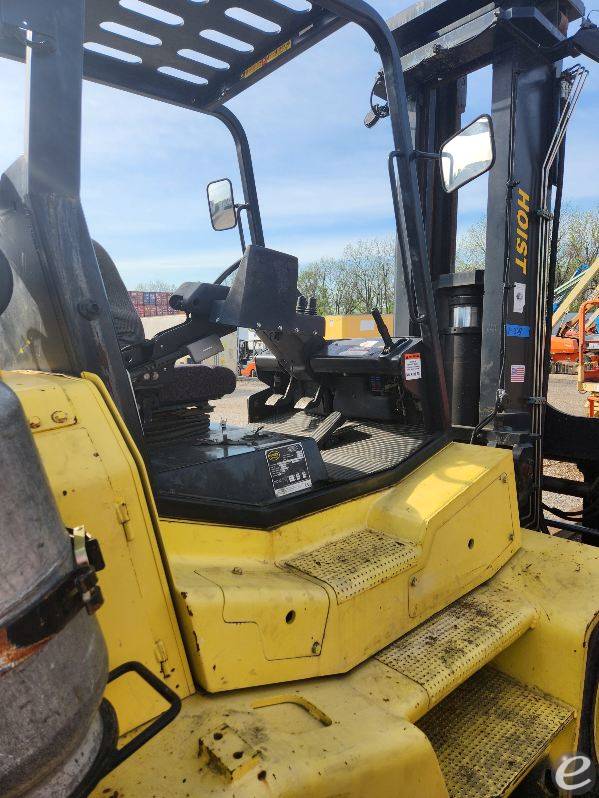 2009 Hoist Liftruck F300