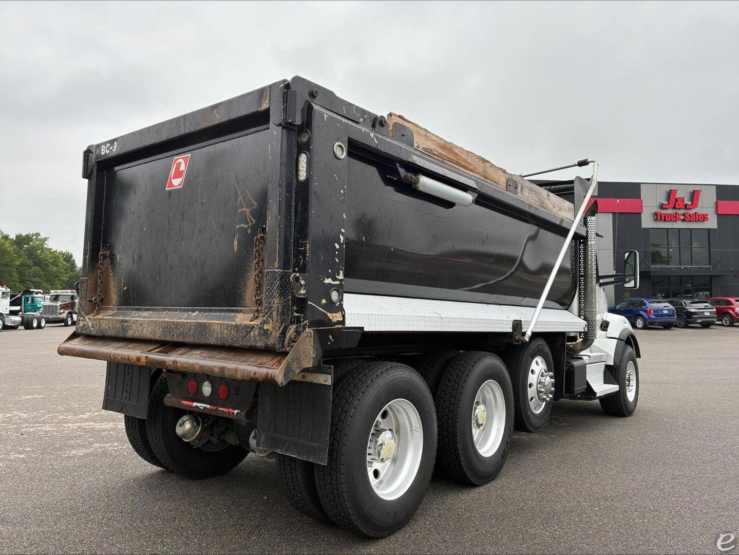 2022 Kenworth T880