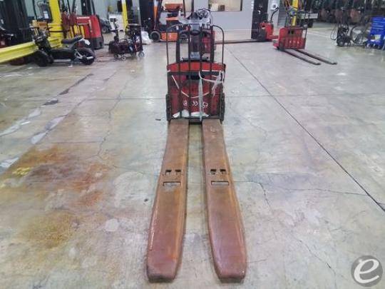  Raymond 8400 Electric Forklift - 123Forklift