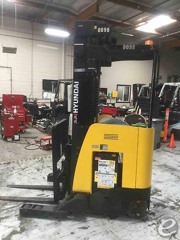 2014 Hyundai 18BRP-7 Electric Reach Truck - 123Forklift