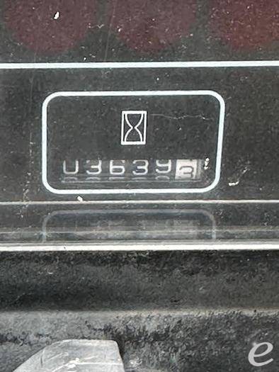 2005 Mitsubishi FG40K1
