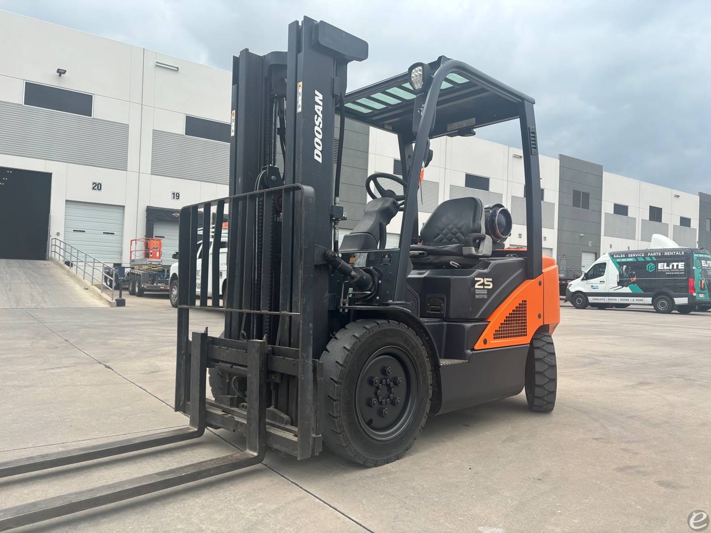 2021 Doosan G25N-7