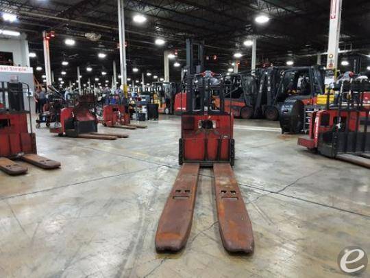 2010 Raymond 8400 Electric Forklift - 123Forklift