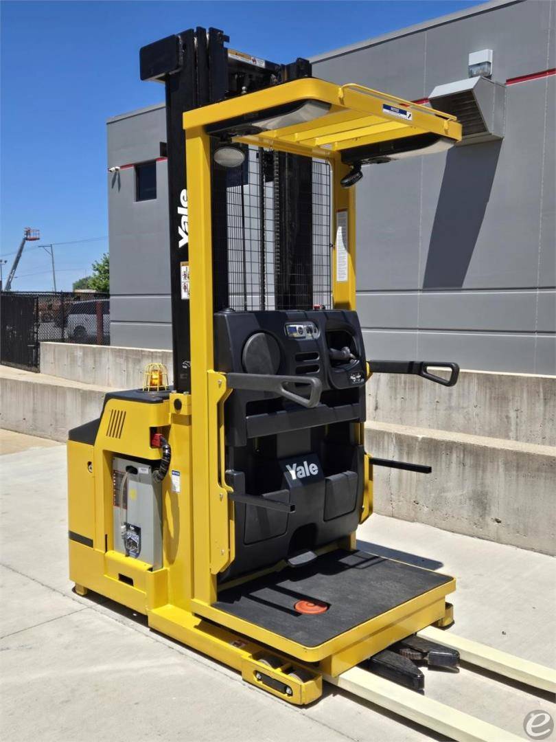 2020 Yale OS030EF Electric Order Picker - 123Forklift