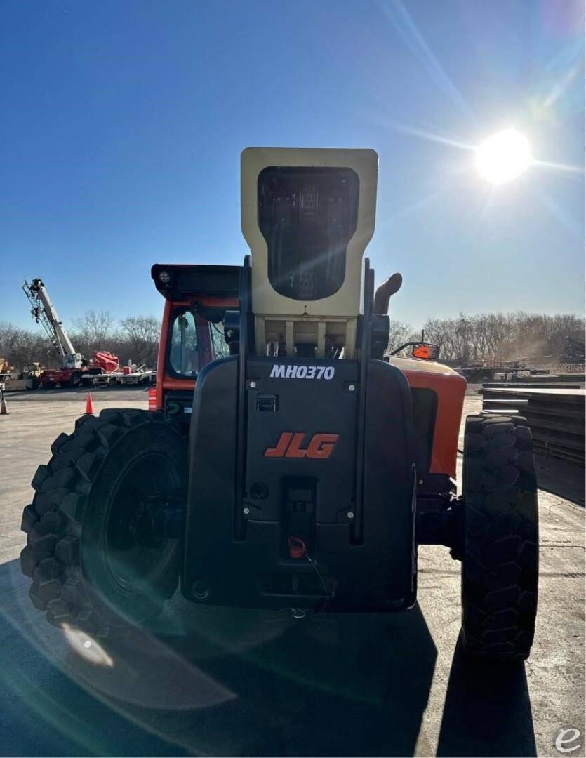 2022 JLG 1255
