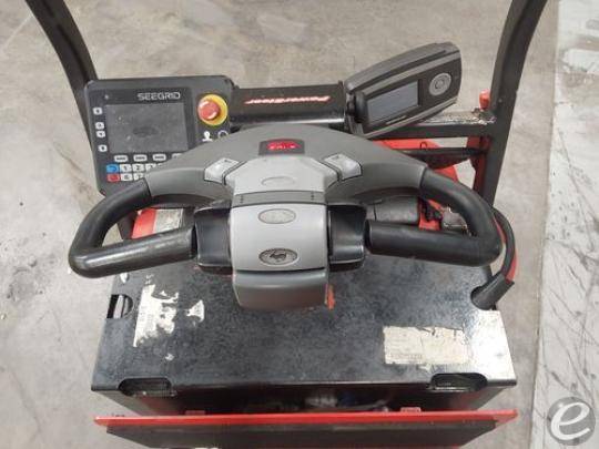 2017 Raymond 3020