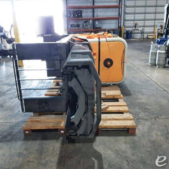 2016 Crown SP4030-30 Electric Order Picker - 123Forklift