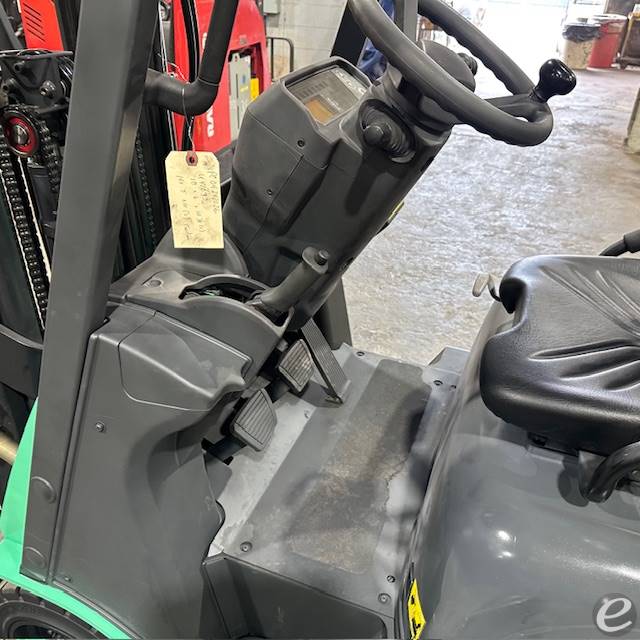 2020 Mitsubishi FGC15N