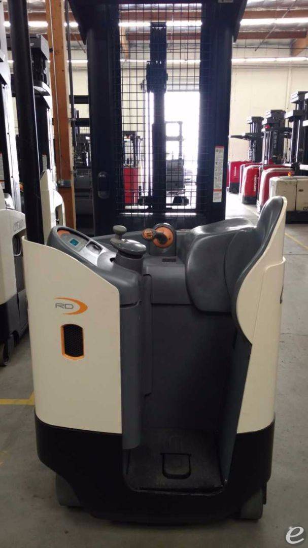 2011 Crown RD5225-30