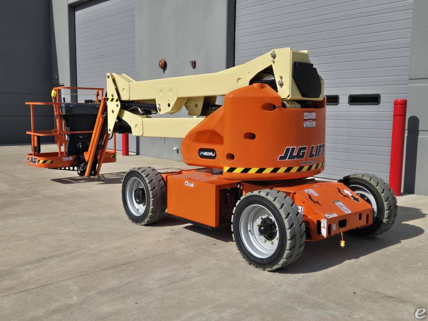 2022 JLG E450AJ