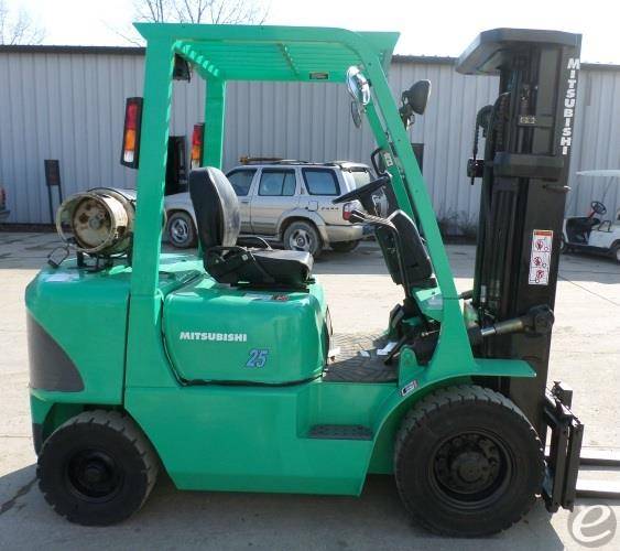 2000 Mitsubishi FG25K LP Gas Forkli...